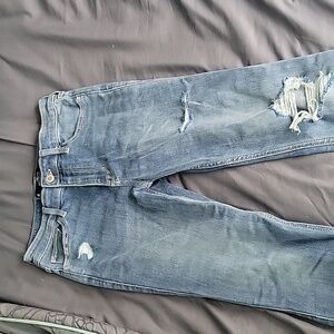 Hollister distressed jeans size 3R